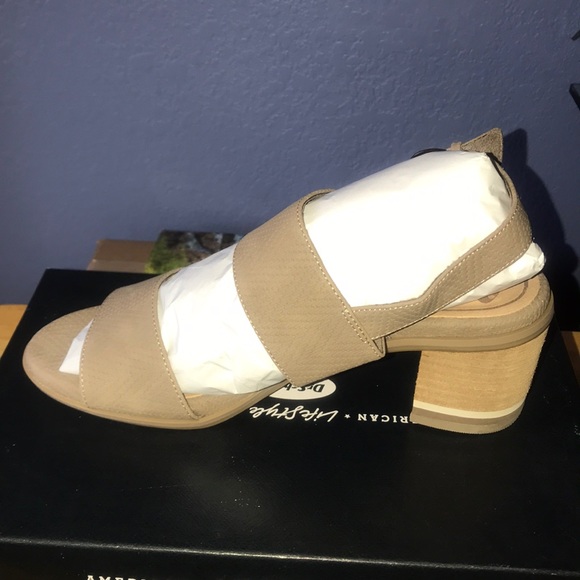 Shoe - Picture 3 of 5